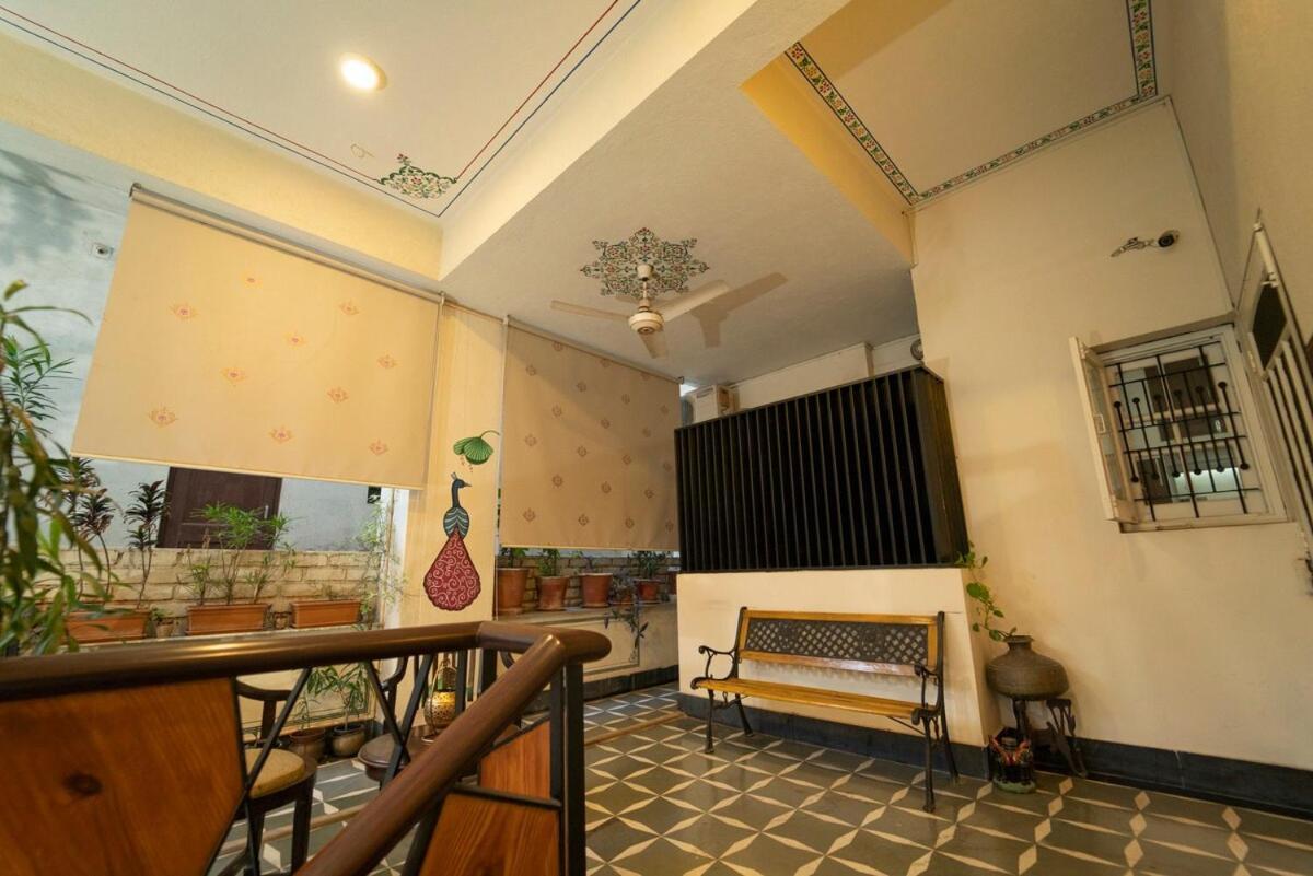 Santosh Villa - The House Of Antiques And Art อุเดเปอร์ ภายนอก รูปภาพ