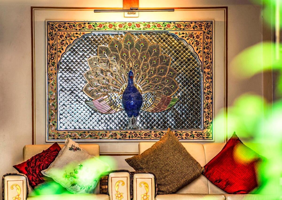 Santosh Villa - The House Of Antiques And Art อุเดเปอร์ ภายนอก รูปภาพ