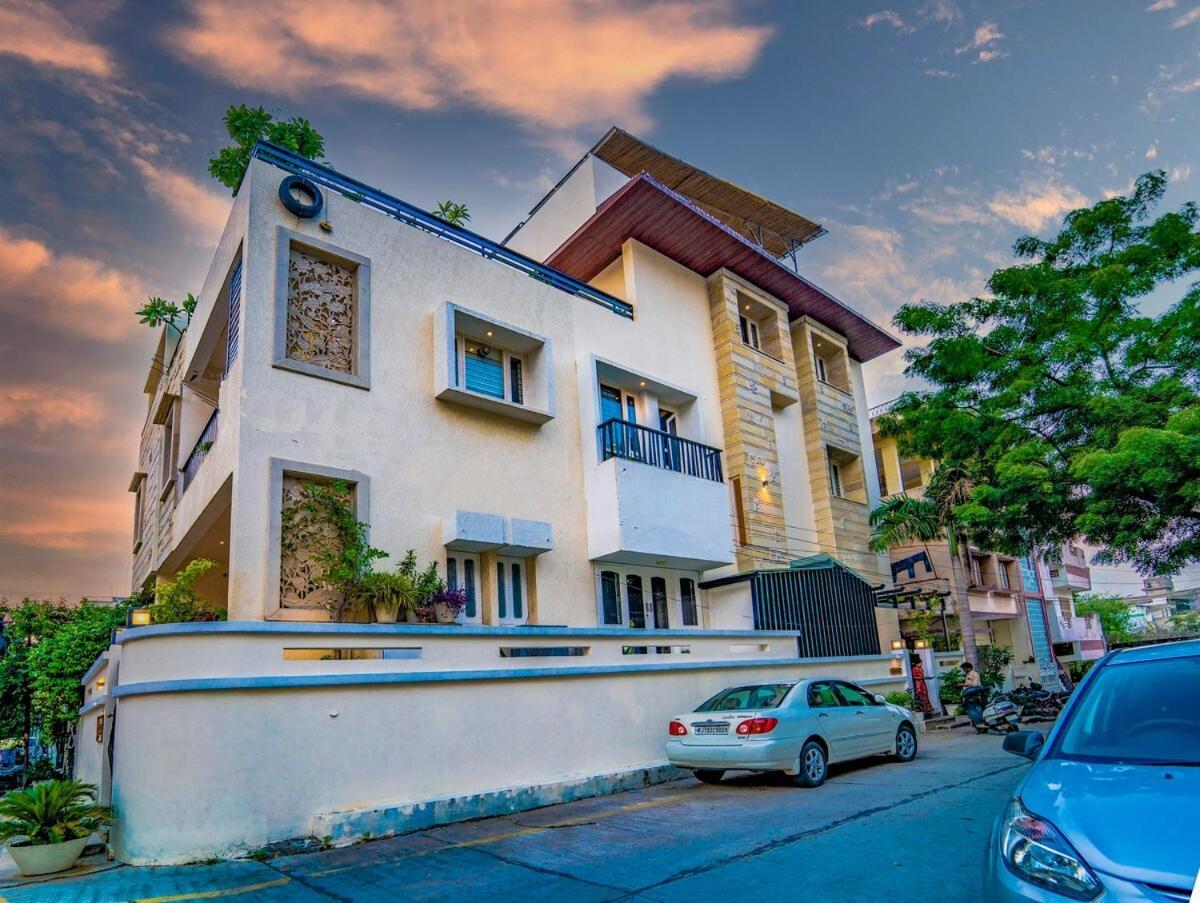 Santosh Villa - The House Of Antiques And Art อุเดเปอร์ ภายนอก รูปภาพ